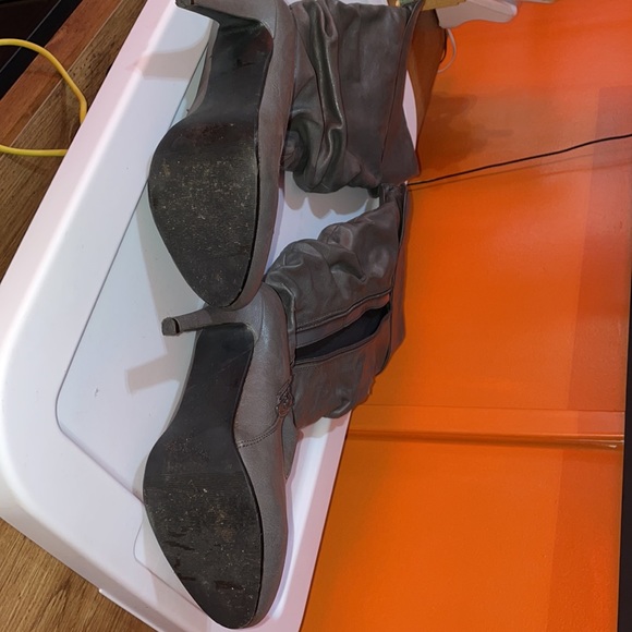 Knee high boots - Picture 4 of 6